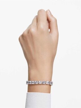 NWOT Swarovski Matrix Square-Set Tennis Bracelet